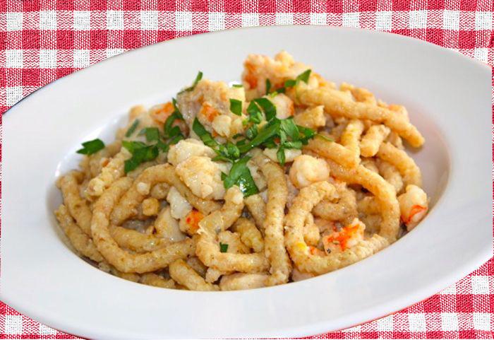 Passatelli asciutti con sugo di pesce